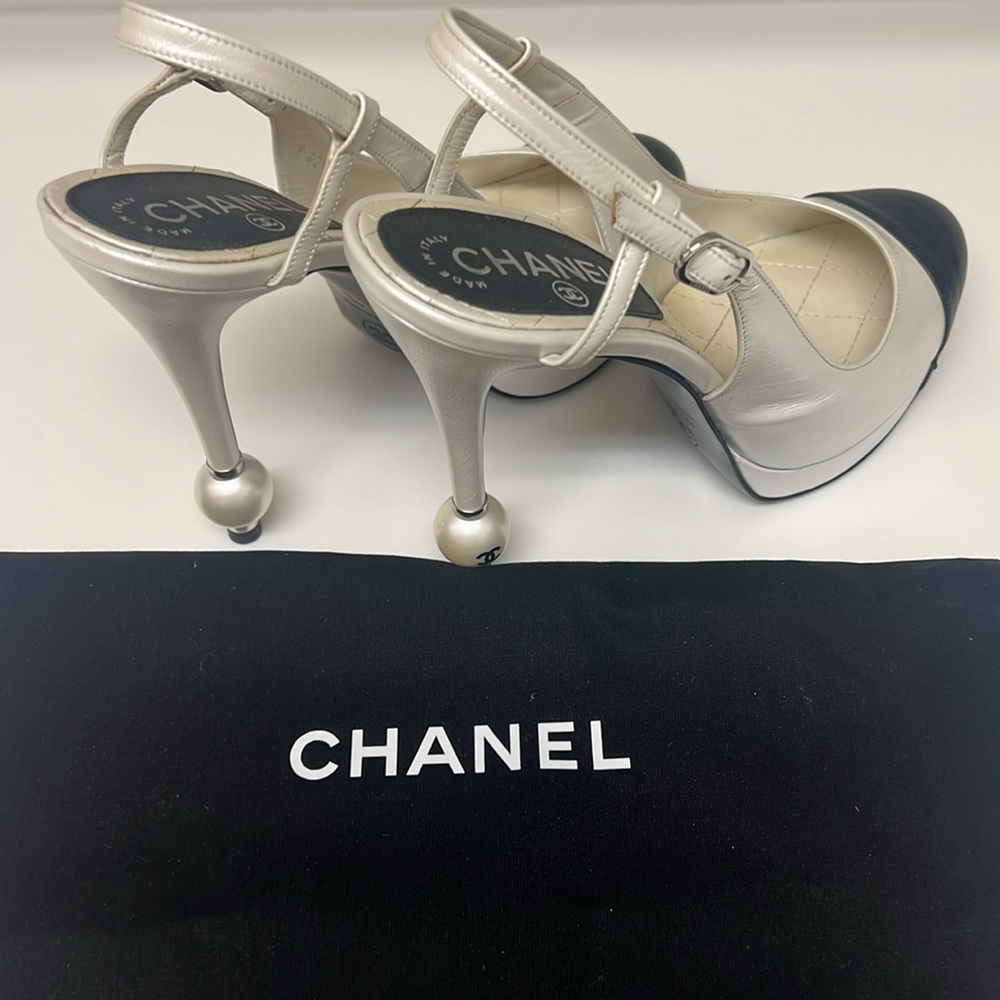 Chanel  shoes. - Picture 6 of 8